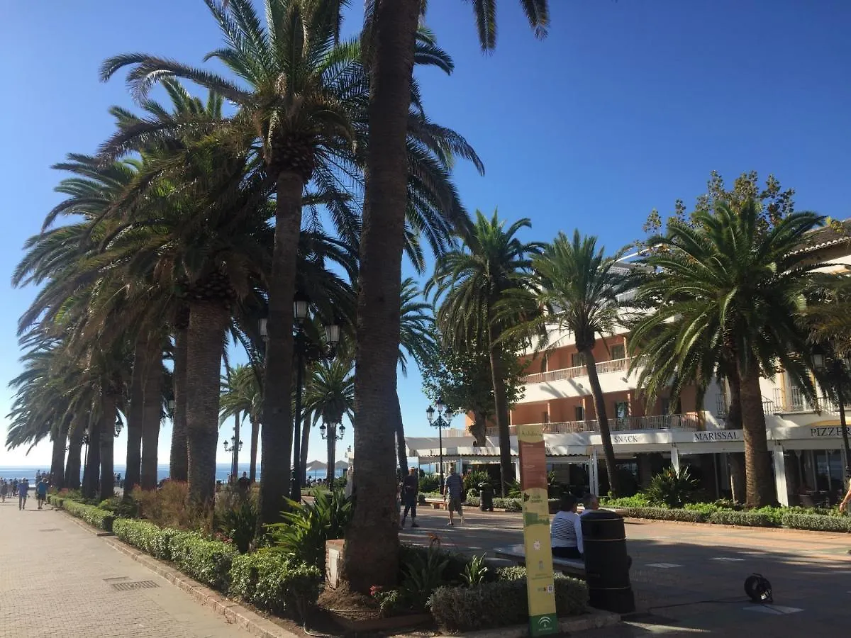 Nerja Paradise Rentals 0*,